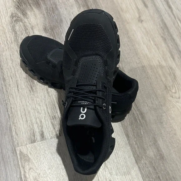 On Running Women's Black Athletic Shoes - Picture 5 of 5